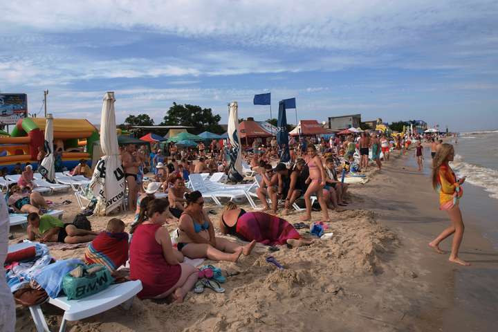 Центр розвитку туризму: цього сезону пляжні курорти України заповнені майже на 100%
