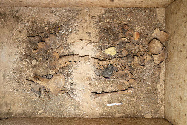 Грецькі вчені зробили несподівану знахідку у підвалі старовинного храму