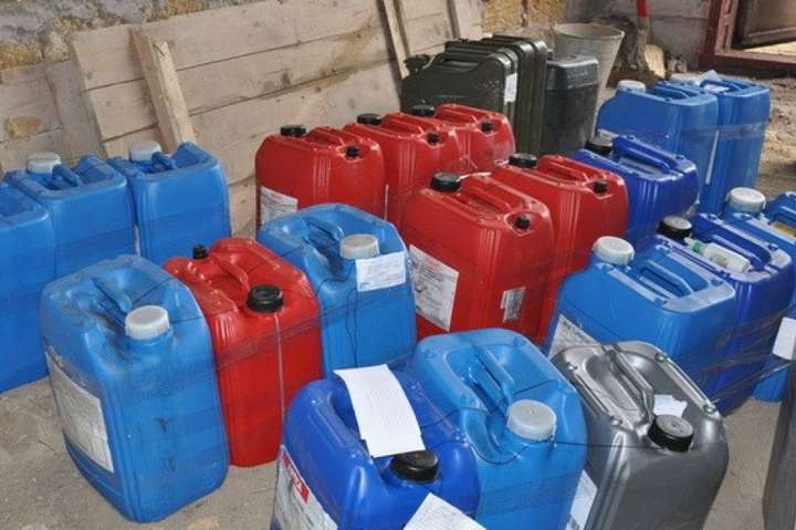 Військова прокуратура розслідує справу про викрадення понад 170 тонн пального на Одещині