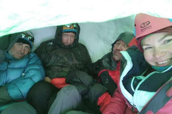Українські альпіністи врятували росіянина, у якого влучила блискавка