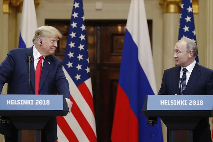 Дональд Трамп та Володимир Путін на саміті у Гельсінкі - Трамп відклав зустріч з Путіним