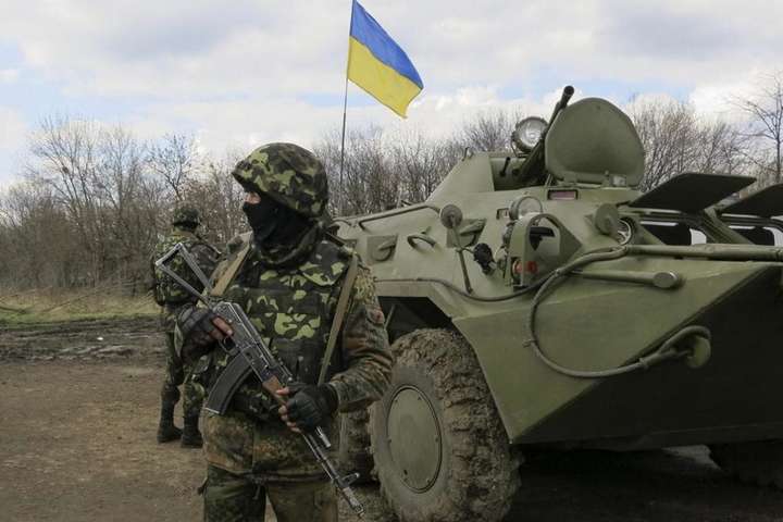 Доба на Донбасі: 24 обстріли, двох українських бійців поранено