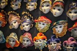 Фантастична Венеція. Яскраві фото міста гондол та карнавальних масок
