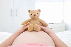 Врач развеял самые популярные мифы о беременности