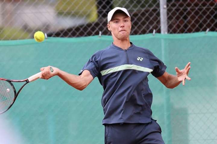 Українець Крутих посперечається за місце в півфіналі чемпіонату Європи з тенісу (U18)