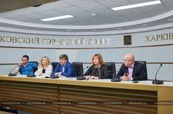 Адвокати Кернеса заявили про тиск на суддю Київського райсуда Полтави та залякування його рідних