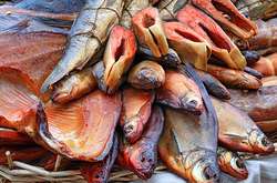 До продуктів, від вживання яких можна захворіти на ботулізм, належить риба