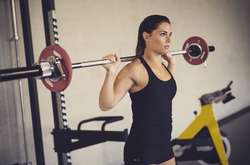 Запальна брюнетка Анна Файт: ефектні фото австрійської гірськолижниці