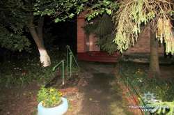 Нападники проникли у приватний будинок у Пухівці, побили його мешканців і пограбували