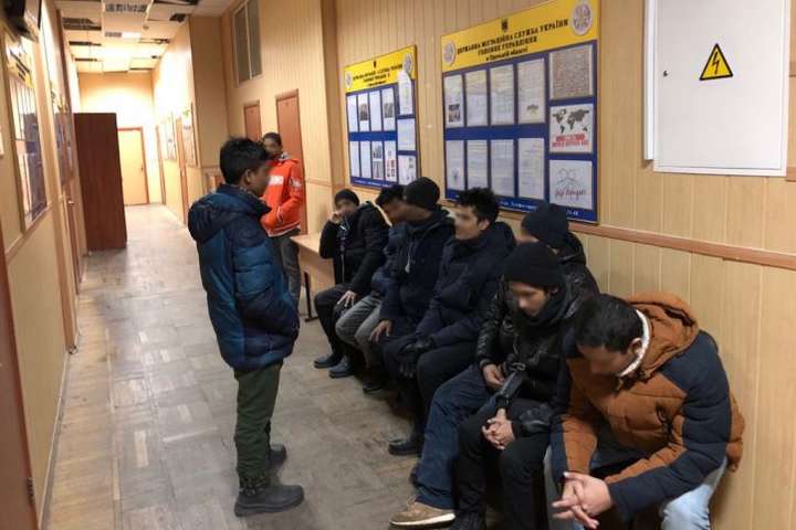 Прикордонна служба фіксує зростання потоку нелегальних мігрантів через Україну