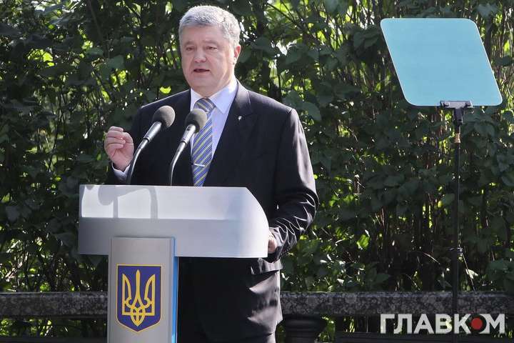 Порошенко: Влада не дозволить іноземним державам втручатися у життя української церкви