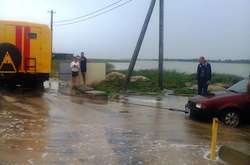Біля Азовського моря через зливу евакуювали 86 людей