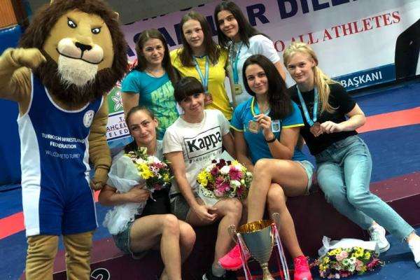Збірна України з боротьби здобула 15 нагород на престижному турнірі у Туреччині