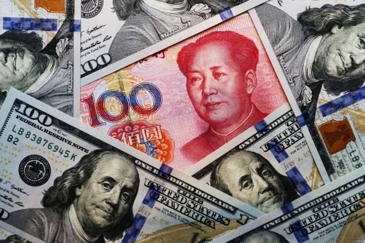 Курс национальной валюты Китая продемонстрировал рекордное падение к доллару