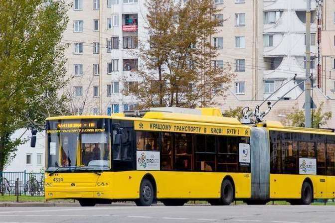 Цієї ночі у Києві тролейбуси курсуватимуть за зміненим маршрутом