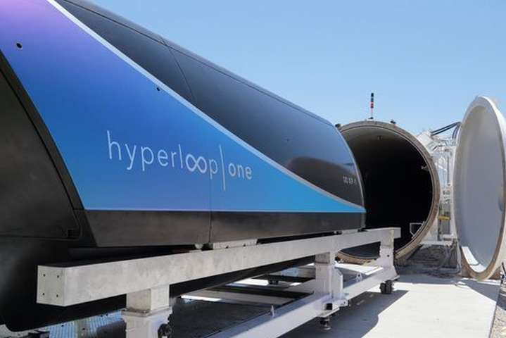 Омелян розповів, коли запустять Hyperloop в Україні