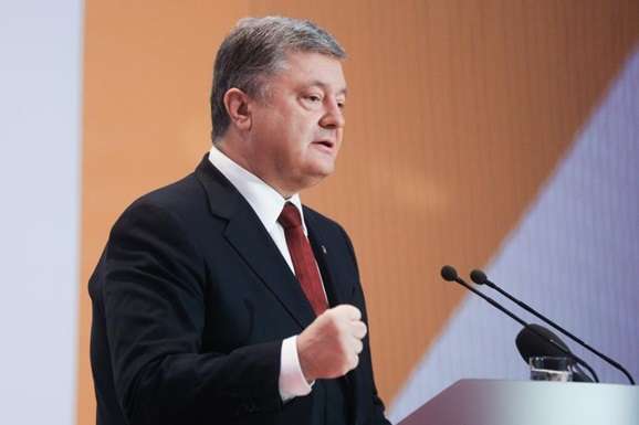 Порошенко заявив про жорстку відповідь Кремлю «за Крим»