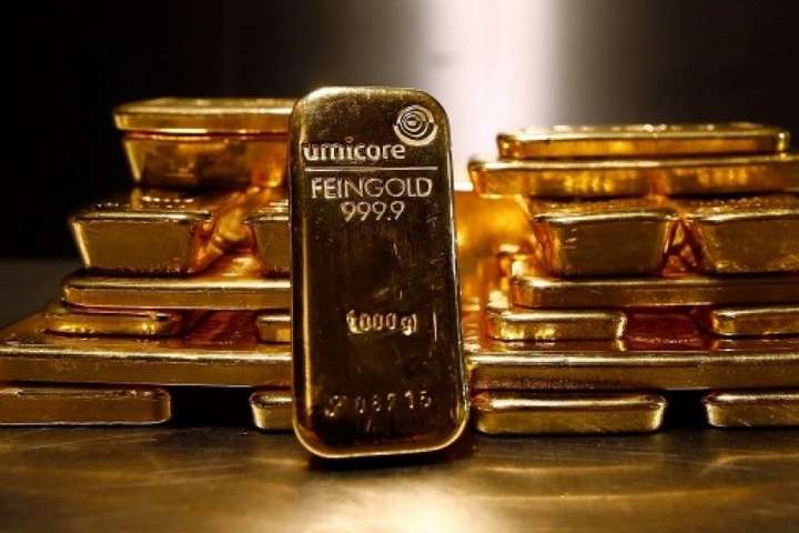 Золото дешевшає на міжнародних ринках: чи варто в нього інвестувати?