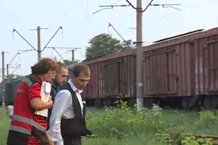 Поліція розслідує загибель дитини від удару струмом на залізниці у Києві