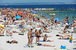 В Одесі на пляжі у жінки почалися пологи