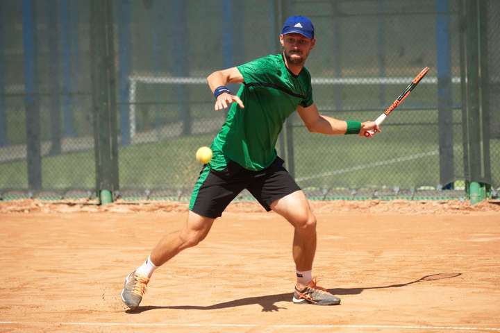 Український тенісист Смірнов здобув сенсаційну перемогу на турнірі в Польщі