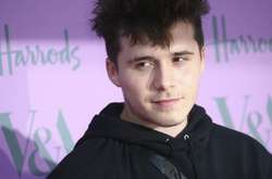 СМИ выяснили, что новая девушка Бруклина Бекхэма продает наркотики. Фотофакт