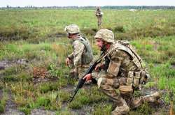 На Донбасі поранено одного українського військового