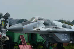 Порошенко похвалився модернізованими винищувачами МіГ (відео)