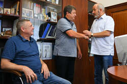 Олександр Заваров (у центрі). Фото ФК &laquo;Динамо&raquo;