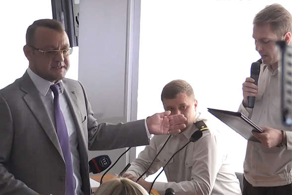 Суд вирішив призначити Януковичу нового адвоката