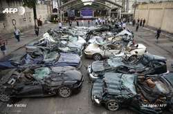 Более 60 новых авто отправились под бульдозер. Как на Филиппинах воюют с контрабандой