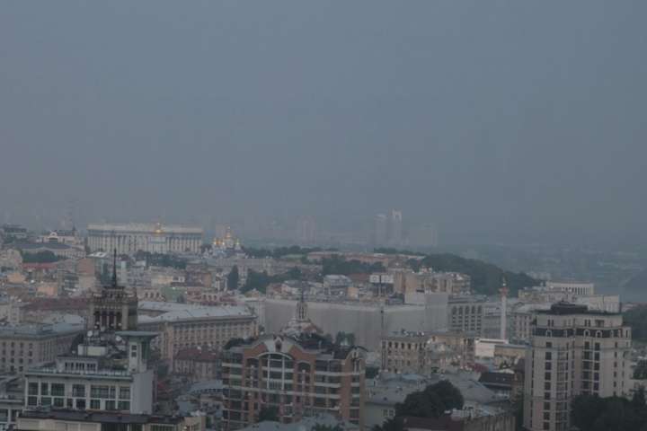 Над Києвом смог: в яких районах найбільш забруднене повітря