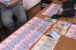 На Вінниччині суддя вимагав 20 тисяч хабара