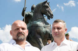 У Києві відкрили пам’ятник богатирю Київської Русі, історію якої хоче поцупити Росія