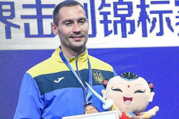 Шпажист Нікішин вдруге удостоєний звання найкращого спортсмена місяця в Україні