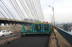 Дорожні роботи на Південному мосту