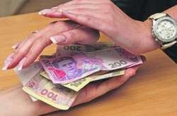 На Київщині шахрайка, представляючись юристом, ошукала людей на півмільйона