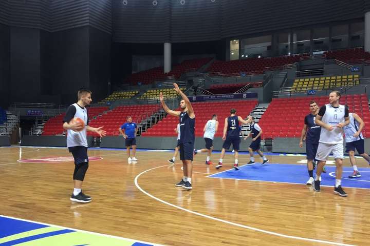 Збірна України з баскетболу проведе ще три контрольні матчі на зборі у Китаї