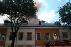 Площа пожежі в академії у Харкові збільшилася до 800 кв. м