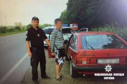 На Прикарпатті таксист побив та пограбував клієнтку