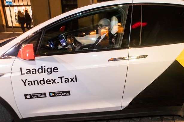 Естонців попередили, що Yandex.Taxi працює з російськими серверами