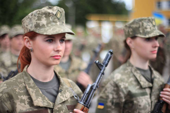 Жінки-військові вперше візьмуть участь у параді до Дня Незалежності 