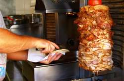 У Києві ще 18 осіб отруїлися шаурмою