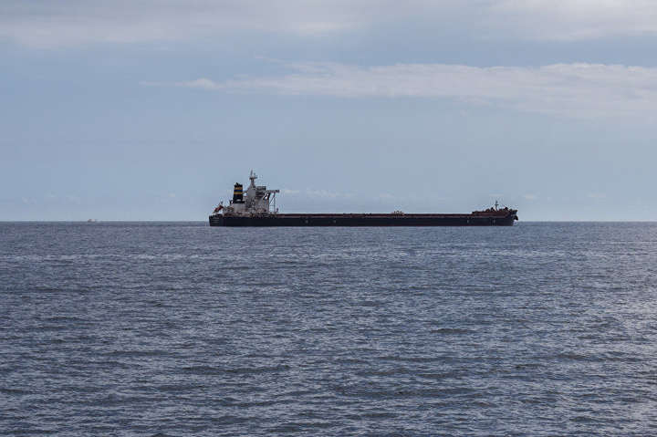 До окупованого Криму протягом липня зайшли 19 вантажних суден-порушників