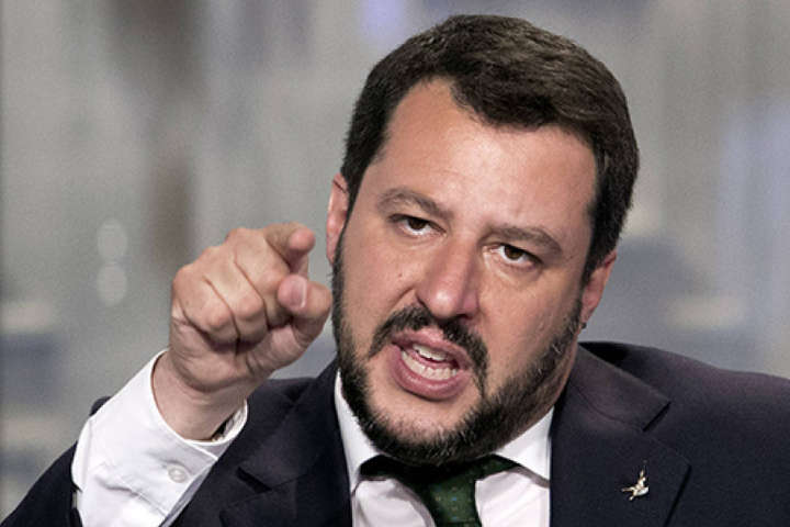 Острів Майорка оголосив італійського міністра персоною нон ґрата