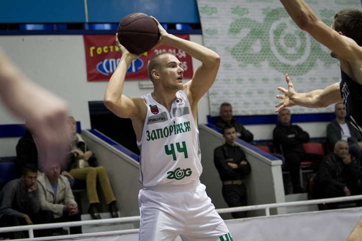 БК «Запоріжжя» та «Ніко-Баскет» підсилилися українськими баскетболістами