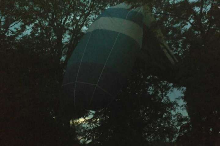 На Кіровоградщині впала повітряна куля із людьми: опубліковано відео 