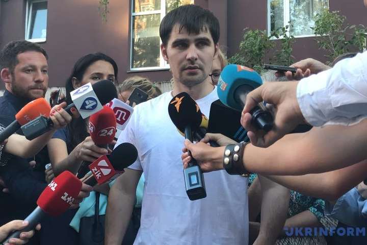 Звільнений Костенко планує «поговорити зі спецслужбами»