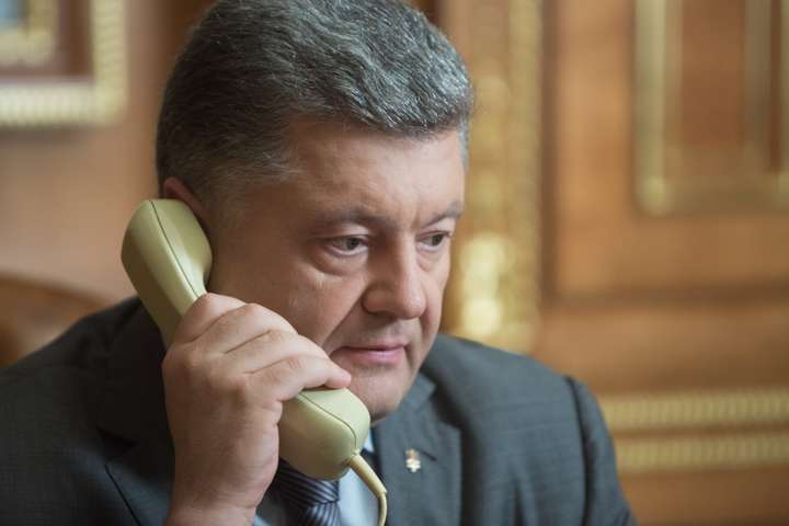 Порошенко поговорив з Помпео про реформи, санкції проти РФ та політв'язнів