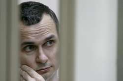 За Сенцовим потрібно відправляти медичний літак - сестра